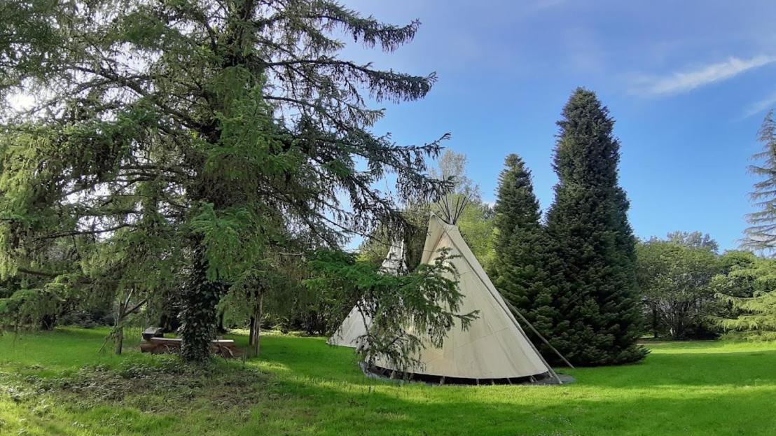 Levaltipis Hotel Saint-Gâtien-des-Bois Exterior foto